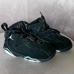 Nike Jordan True Flight sneakers